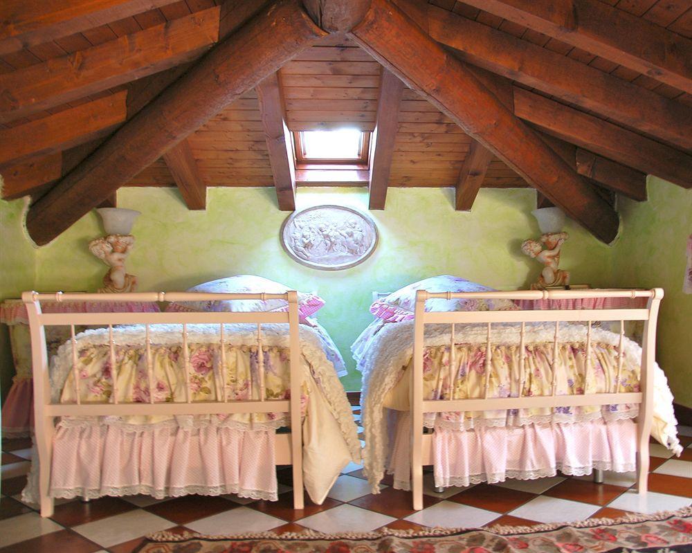 B And B Della Mimosa Ντεζεντσάνο ντελ Γκάρντα Εξωτερικό φωτογραφία