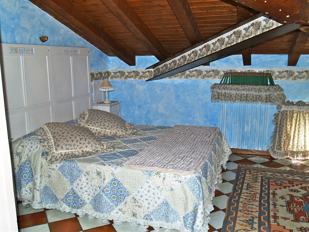 B And B Della Mimosa Ντεζεντσάνο ντελ Γκάρντα Εξωτερικό φωτογραφία